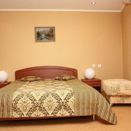 Slavinasport Hotel Zhlobin Екстериор снимка