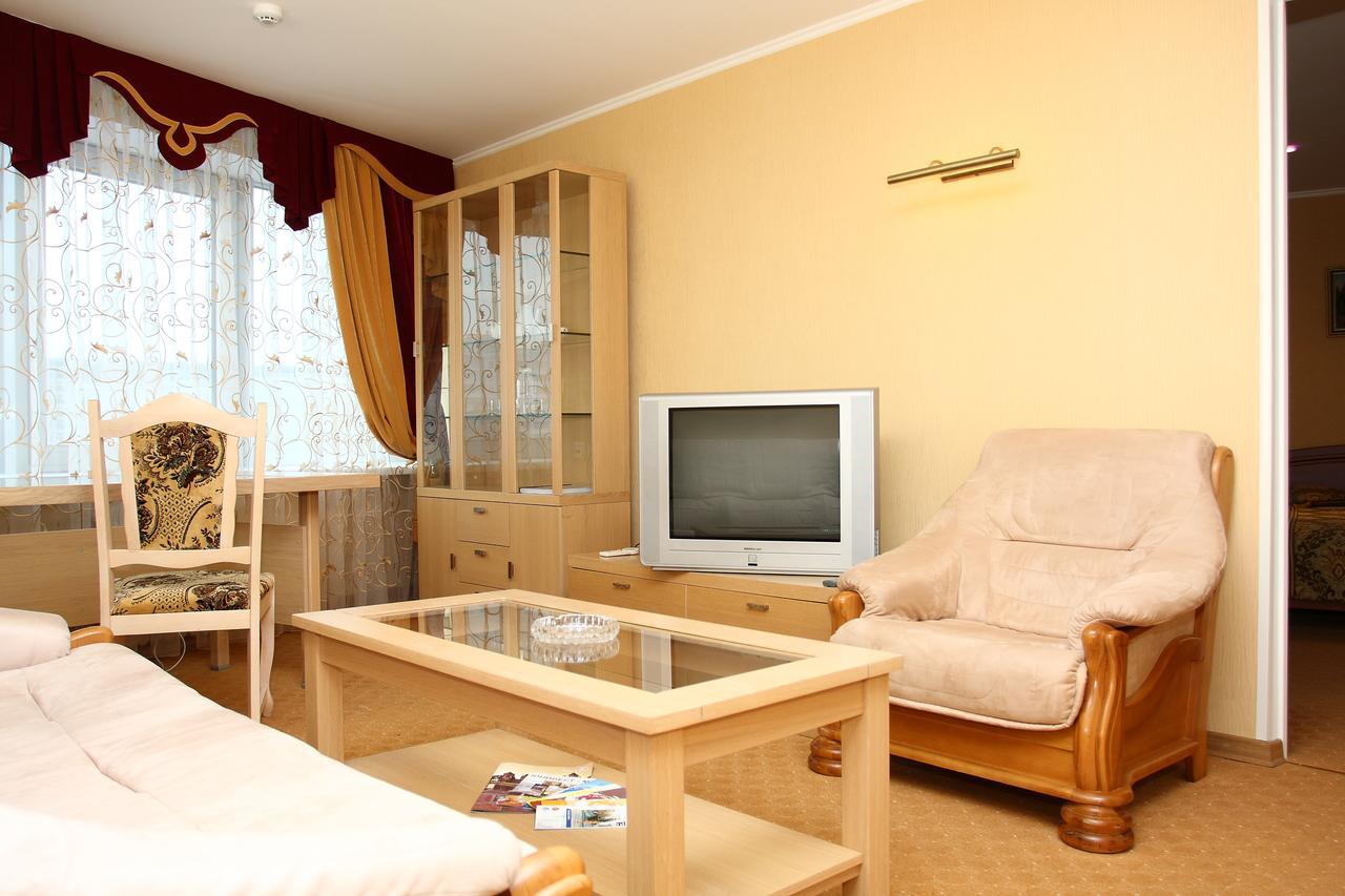 Slavinasport Hotel Zhlobin Екстериор снимка