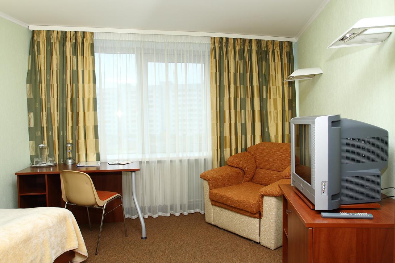 Slavinasport Hotel Zhlobin Екстериор снимка