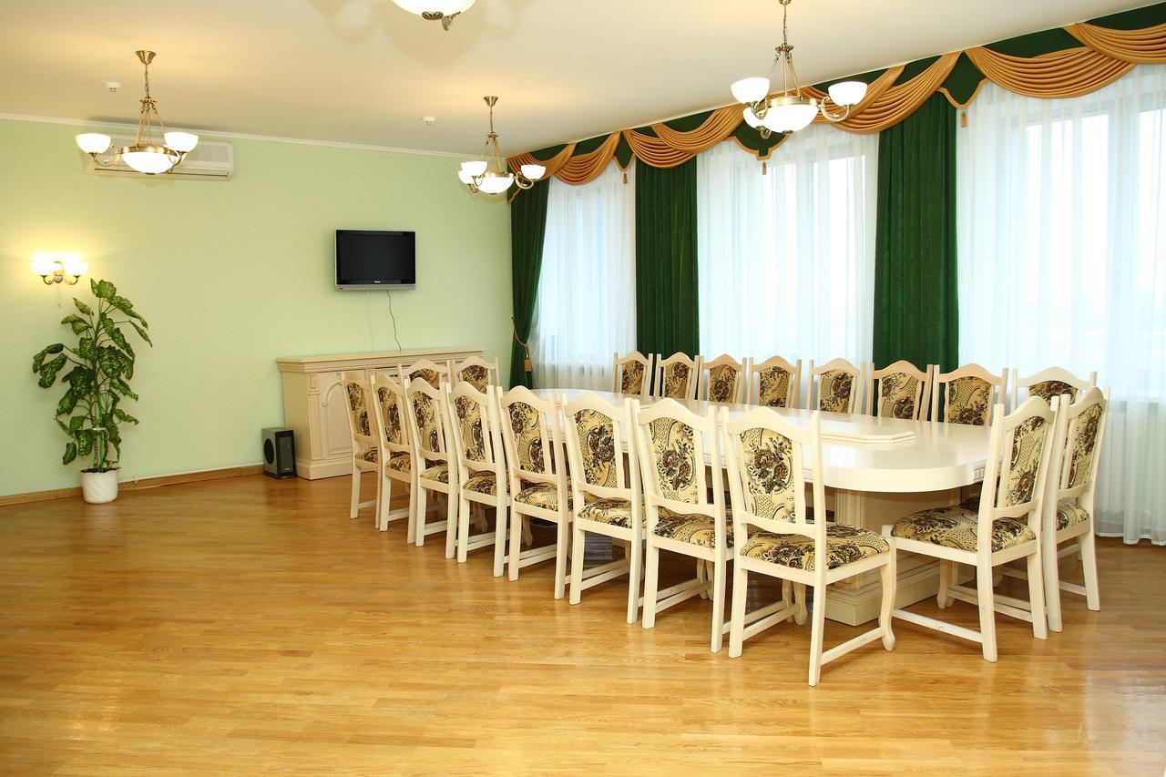 Slavinasport Hotel Zhlobin Екстериор снимка