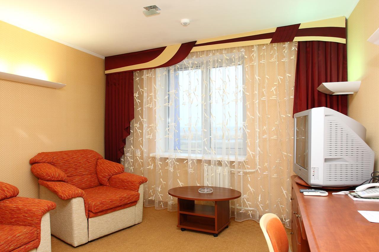 Slavinasport Hotel Zhlobin Екстериор снимка